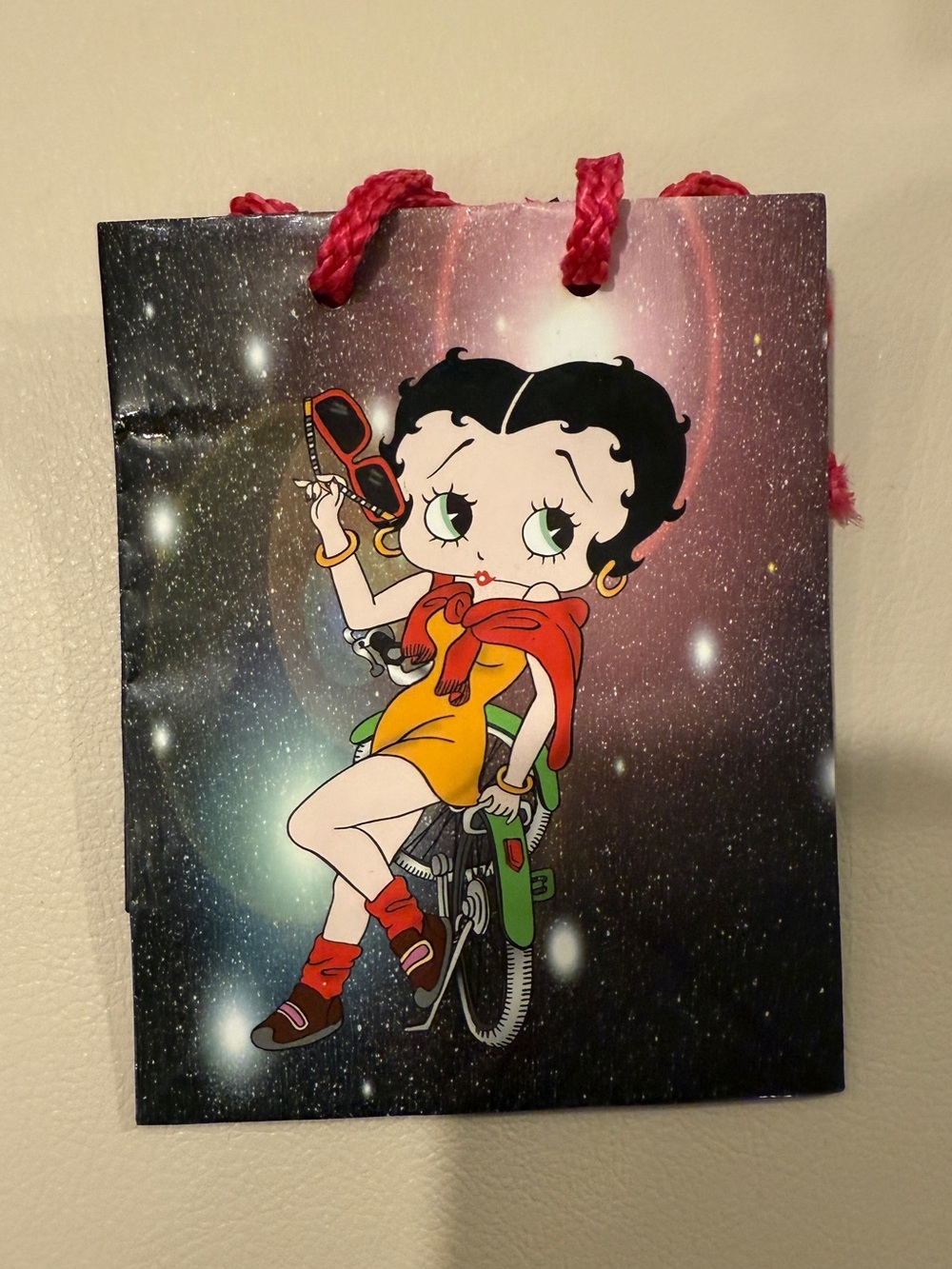 Betty boop  gift bag 9.5 x 8 inches AUTHENTIC BETTY BOOP